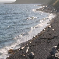 Pantai berhampiran