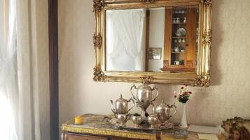 Free daily full breakfast