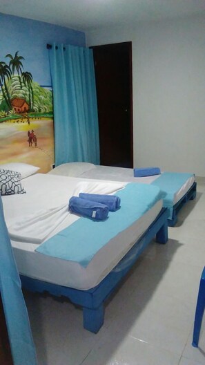 Iron/ironing board, free WiFi, bed sheets