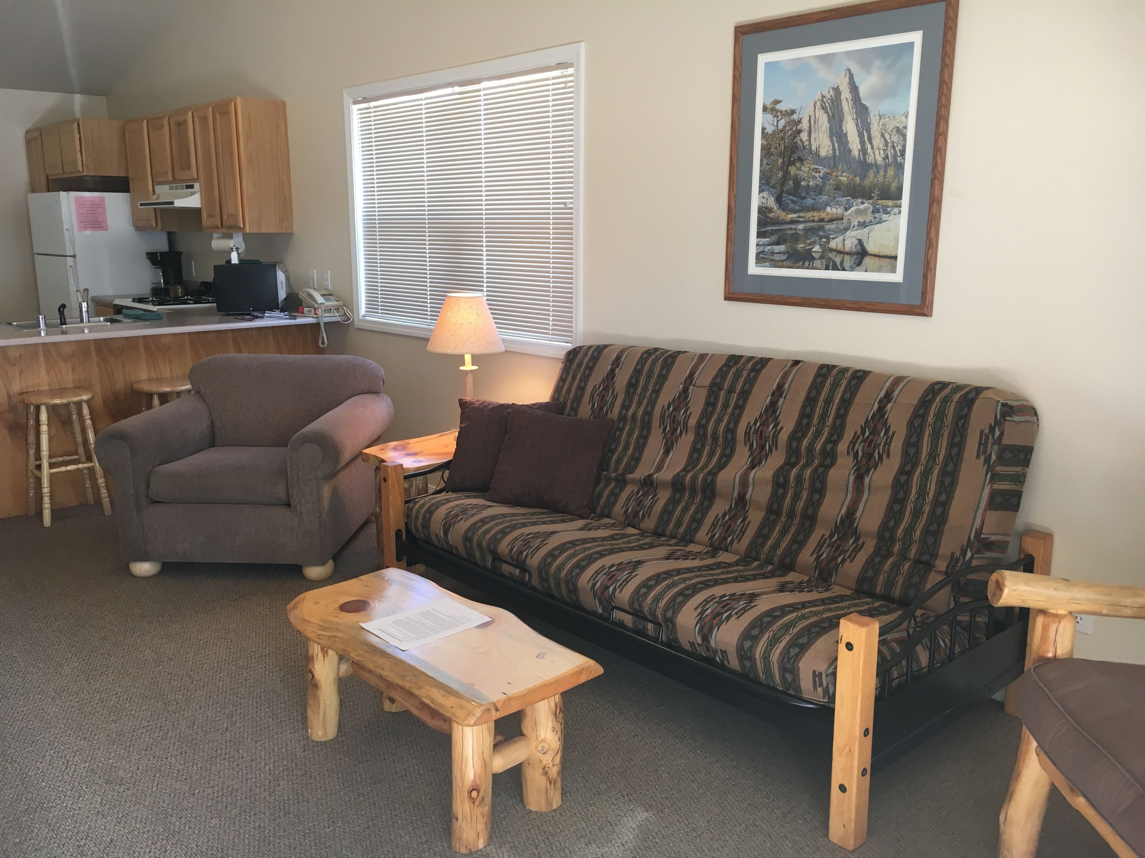 0-inch Smart TV with satellite channels, table tennis