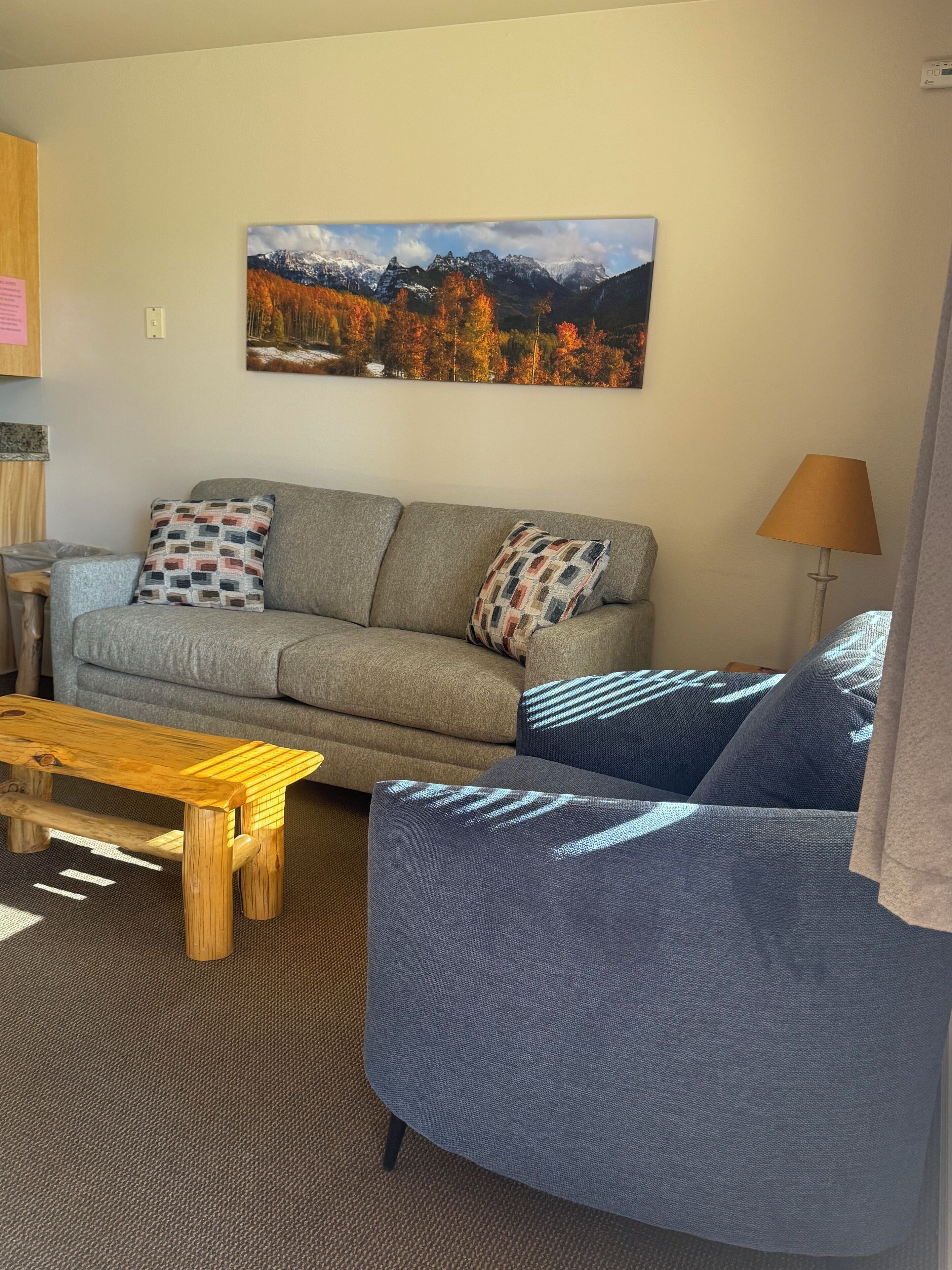 スイート 1 ベッドルーム | 客室ごとに異なる装飾、客室ごとに異なるインテリア、アイロン / アイロン台、WiFi (無料)