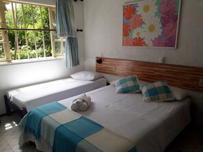 Minibar, free WiFi, bed sheets