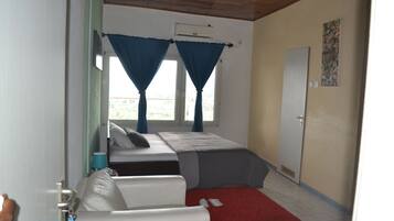 Superior Double Room | Desk, iron/ironing board, bed sheets