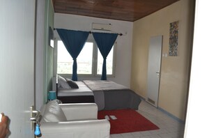 Superior Double Room | Desk, iron/ironing board, bed sheets