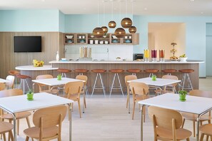 Desayuno para llevar incluido todos los días