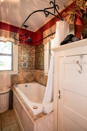 Standard-Haus, 1 Schlafzimmer (Country Quiet Guesthouse) | Komfortbadewanne