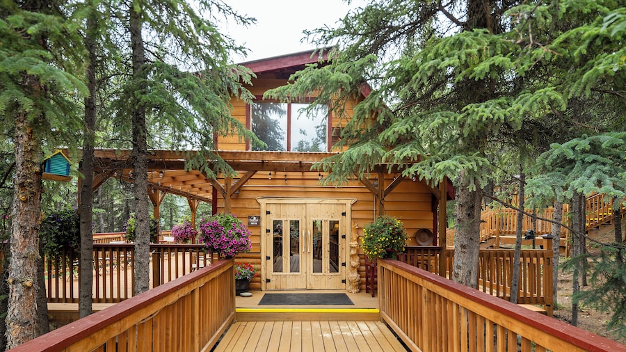 Denali Crow's Nest Cabins