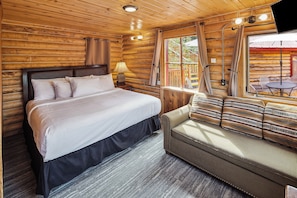 Deluxe Cabin, 1 King Bed with Sofa bed, Mountainside | Premium bedding, blackout drapes, rollaway beds, free WiFi