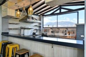 Bar (on property) - International House Medellin - Hostel (Medellín)