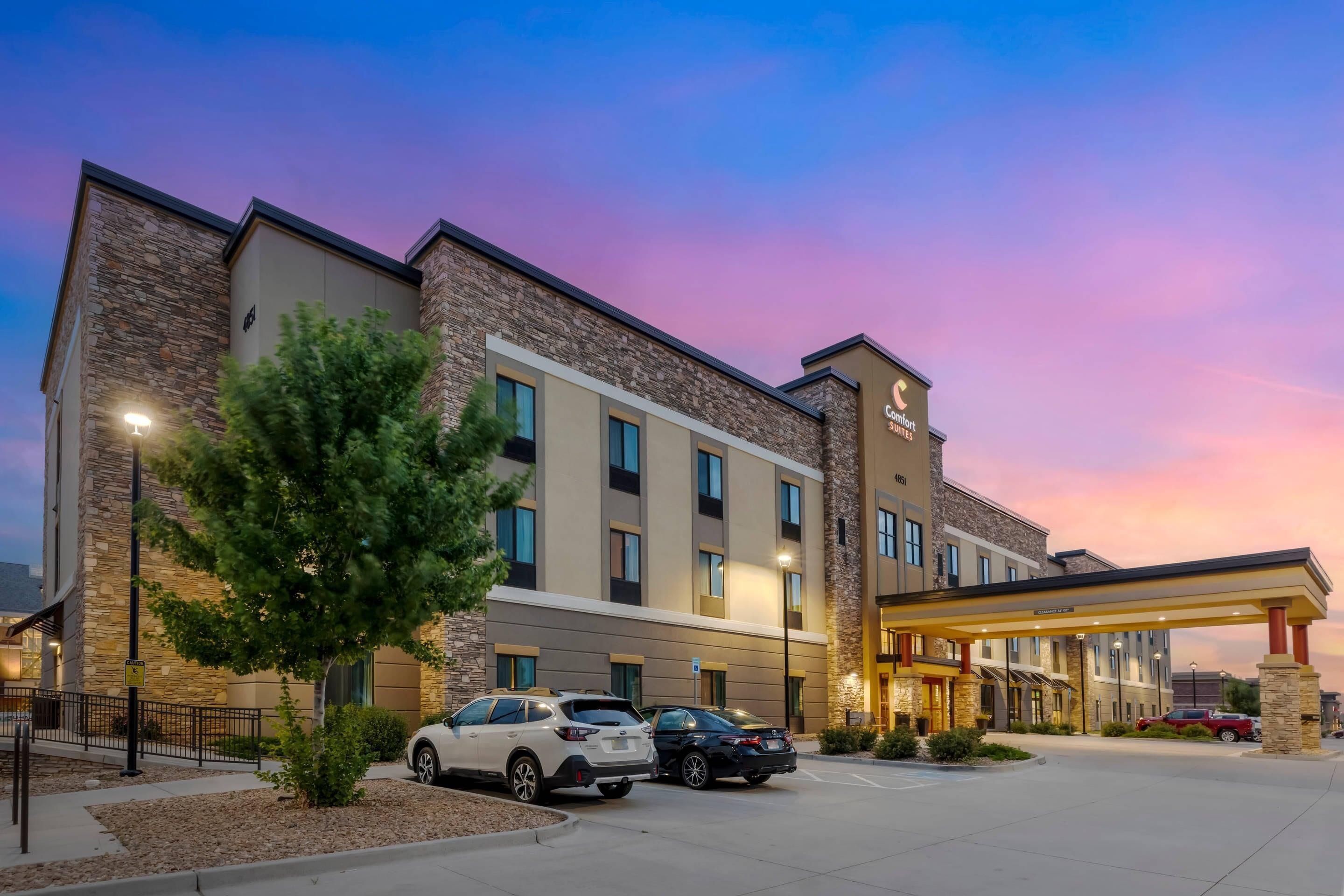 indoor pool, open 8:00 am to 10:00 pm, pool umbrellas, pool loungers