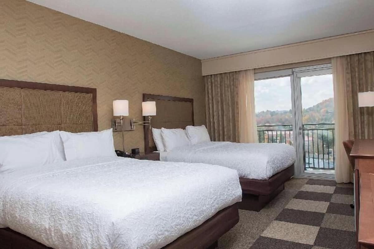 In-room safe, free cribs/infant beds, rollaway beds, free WiFi