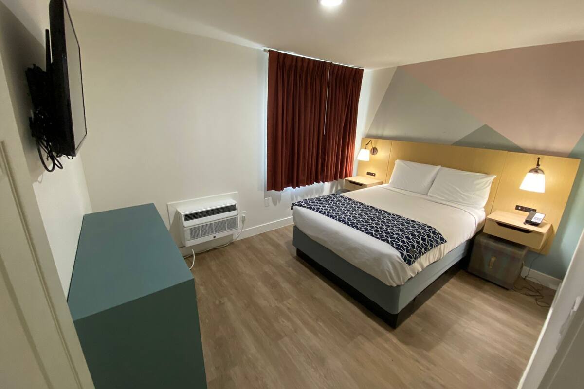1 bedroom, WiFi (free), bed sheets