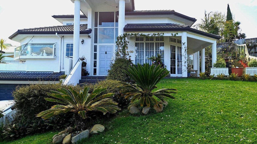 Lush & Co Auckland Bed & Breakfast