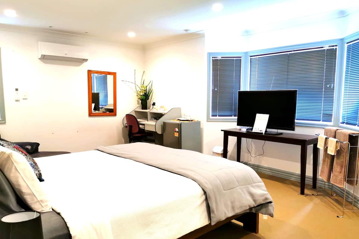 Iron/ironing board (on request), WiFi (free), bed sheets
