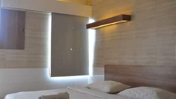 Desk, free WiFi, bed sheets