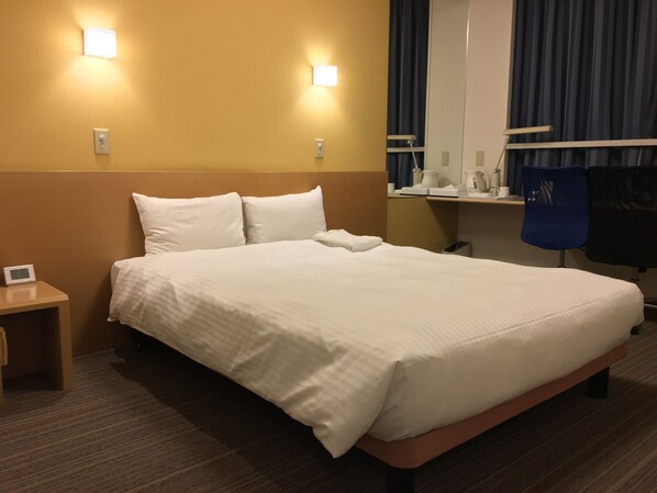 Desk, iron/ironing board, free WiFi, bed sheets