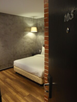 Desk, iron/ironing board, free WiFi, wheelchair access - 9 Square Hotel - Subang Jaya (Subang Jaya)