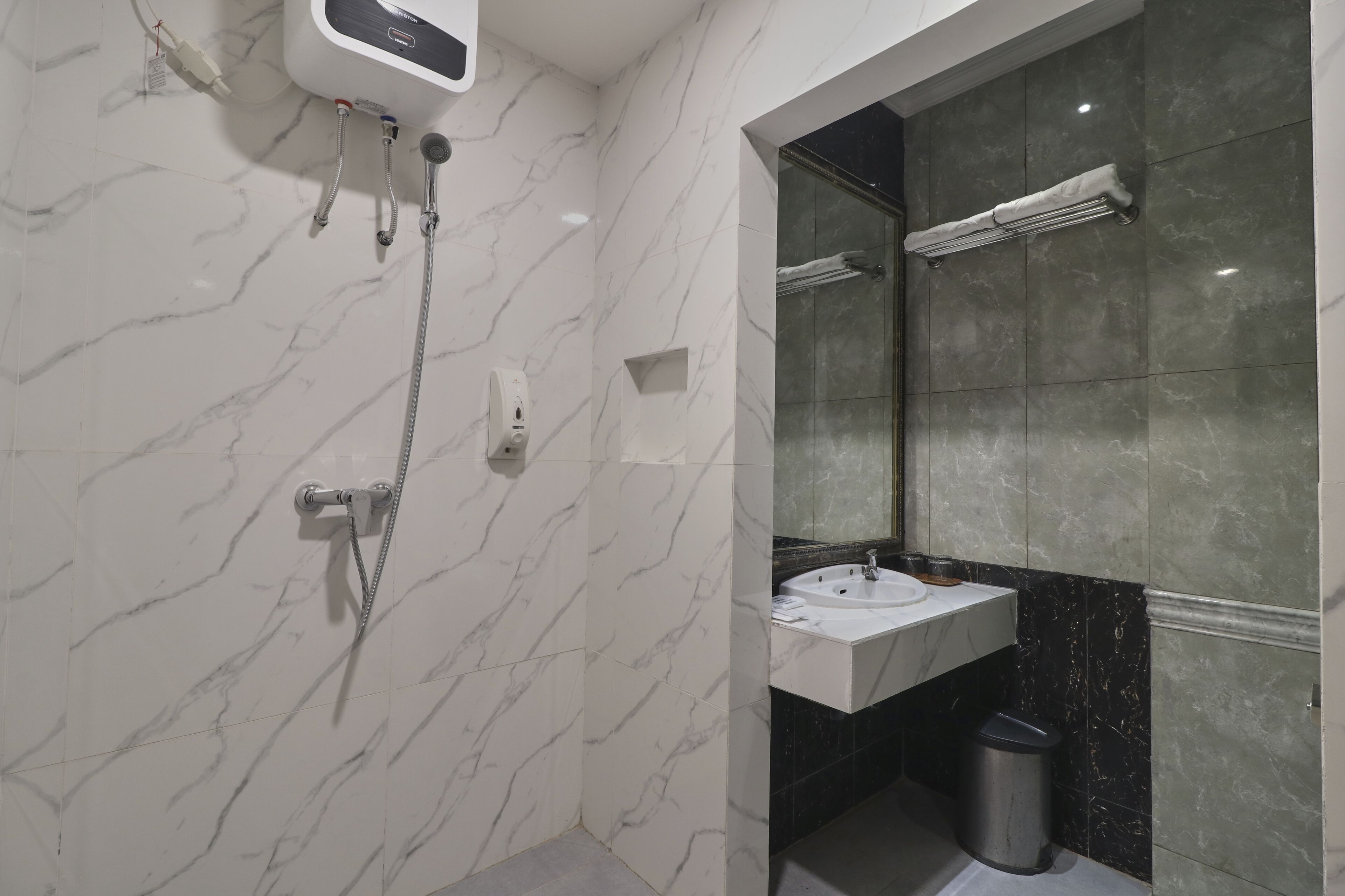 Photo - Coins Hotel Jakarta