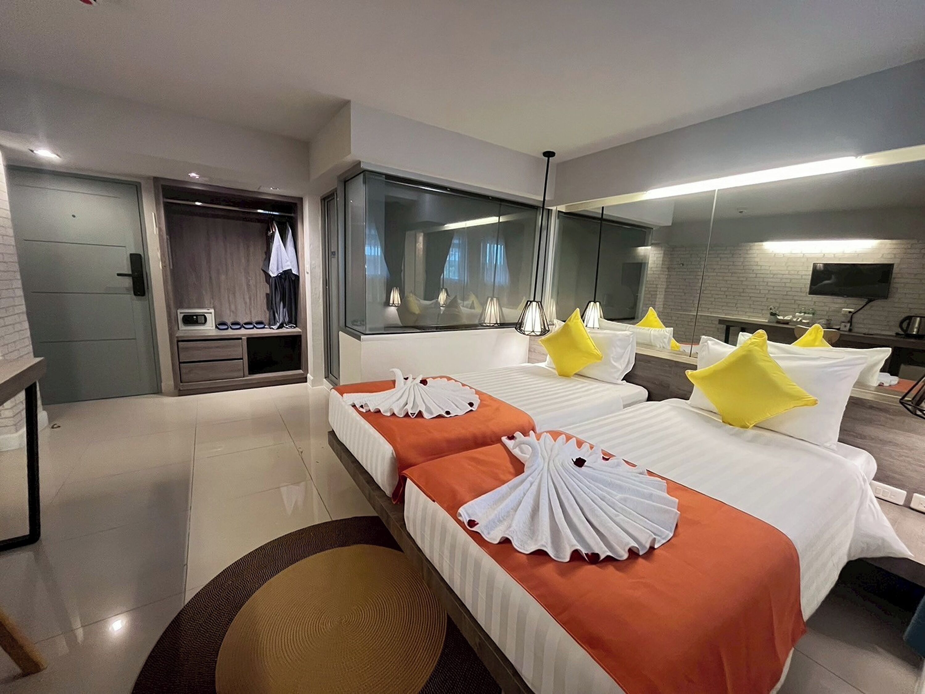 superior double or twin room | 1 bedroom, in-room safe, desk, free wifi