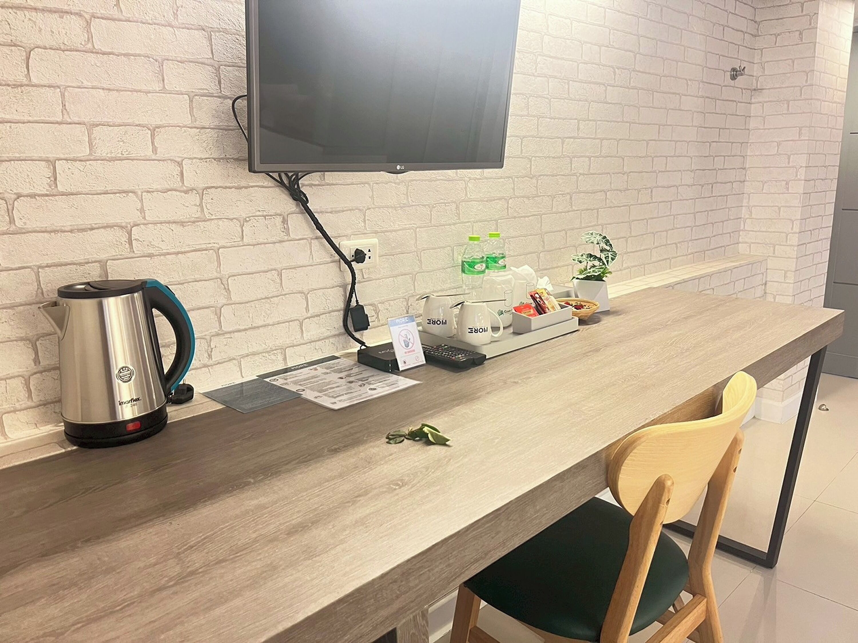 superior double or twin room | 1 bedroom, in-room safe, desk, free wifi