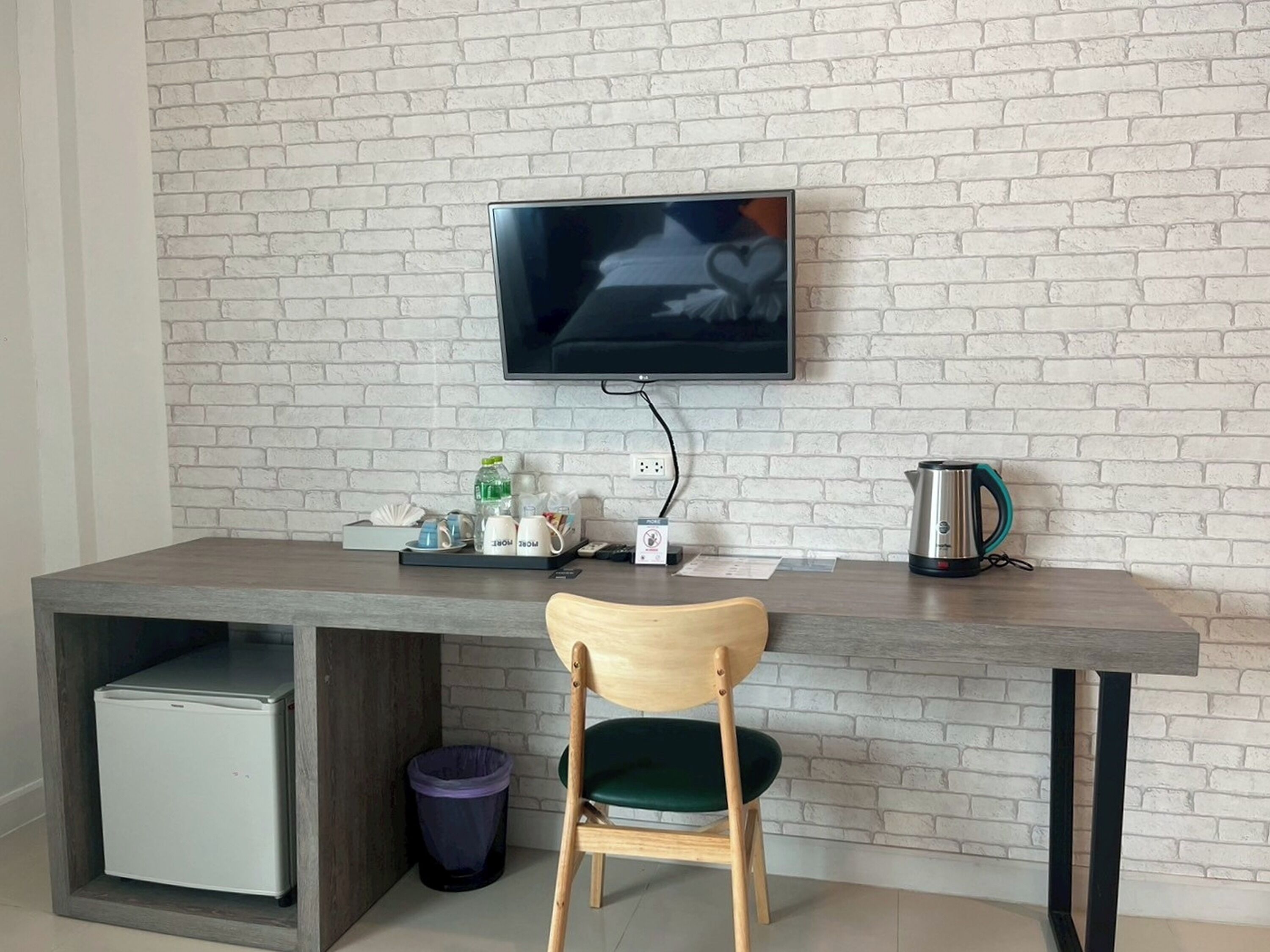 1 bedroom, in-room safe, desk, free wifi