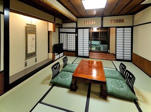 Japanese Western Style Room | Down comforters, in-room safe, individually decorated