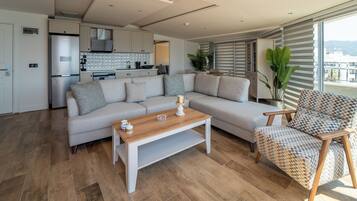 Suite | Minibar, brankas, Wi-Fi gratis, dan seprai linen
