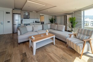 Suite | Minibar, odada kasa, ücretsiz kablosuz İnternet, çarşaf takımı