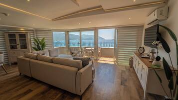 Suite | Minibar, coffres-forts dans les chambres, Wi-Fi gratuit, draps fournis