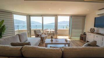 Suite | Minibar, coffres-forts dans les chambres, Wi-Fi gratuit, draps fournis