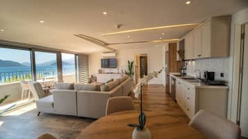 Suite | Minibar, in-room safe, free WiFi, bed sheets