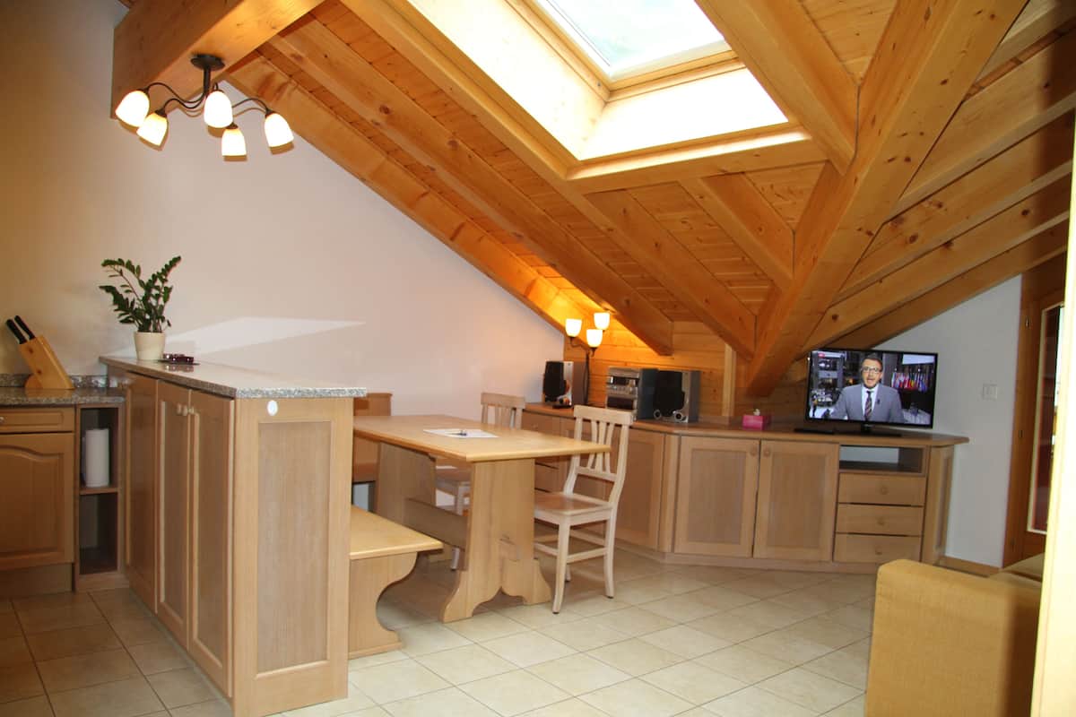 Apartment, 1 Bedroom (No 430) | In-room dining