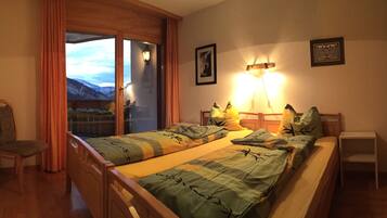 Apartamento, 2 quartos (No 16) | Escrivaninha, berços grátis, Wi-Fi de cortesia, roupa de cama