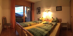 Apartamento, 2 habitaciones (No 16) | Escritorio, cunas gratuitas, wifi gratis y ropa de cama