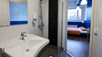 Double Room, Private Bathroom | Bathroom | Shower, free toiletries
