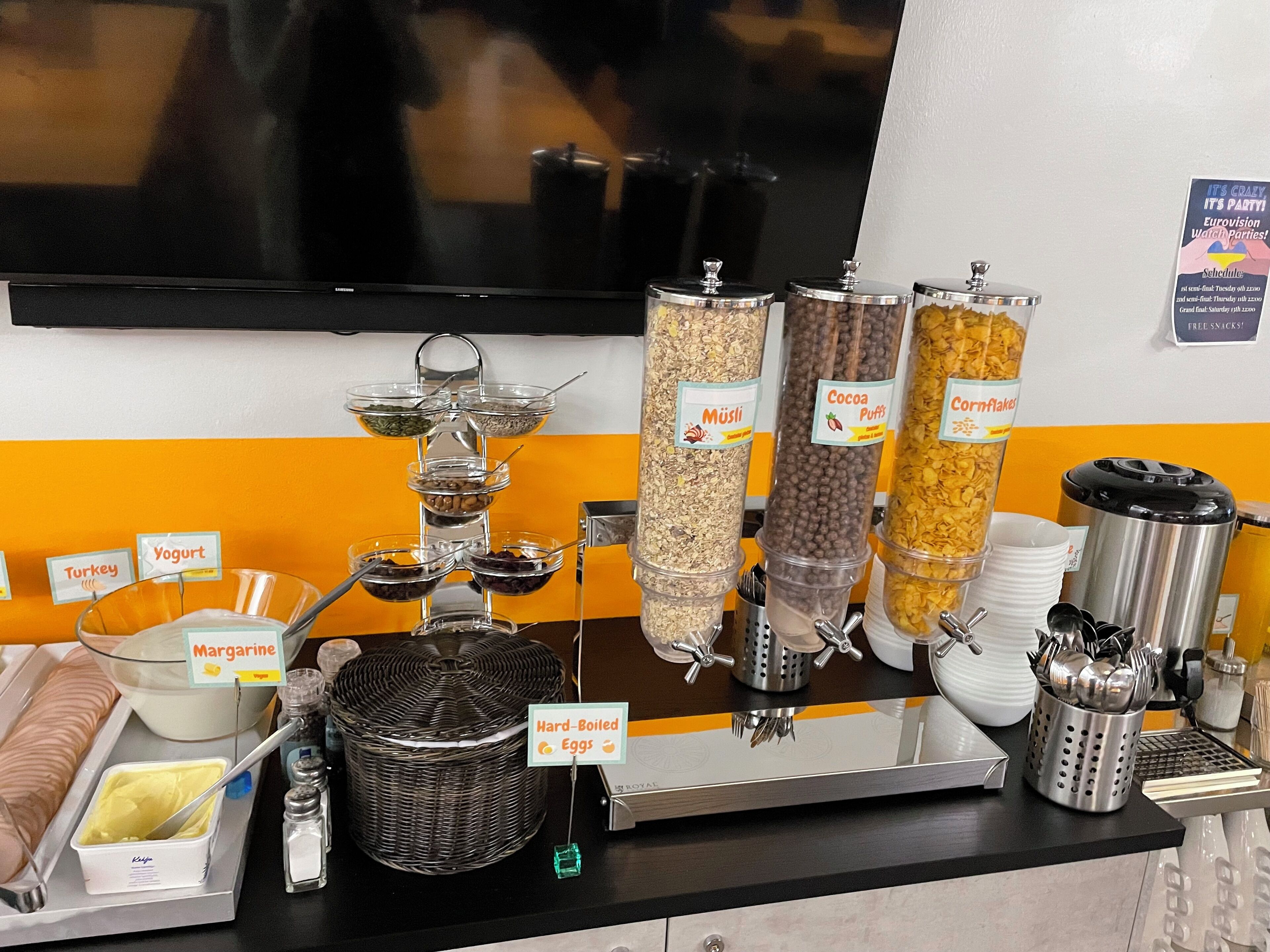 Petit déjeuner buffet servi tous les jours en supplément