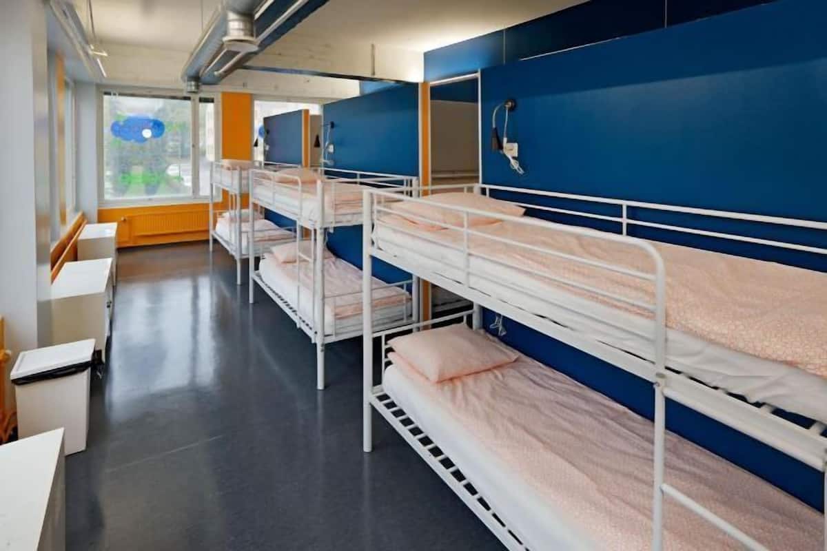 1 chambre, chambres insonorisées, Wi-Fi gratuit, draps fournis