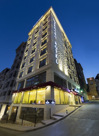 Front of property. Regard Hotel