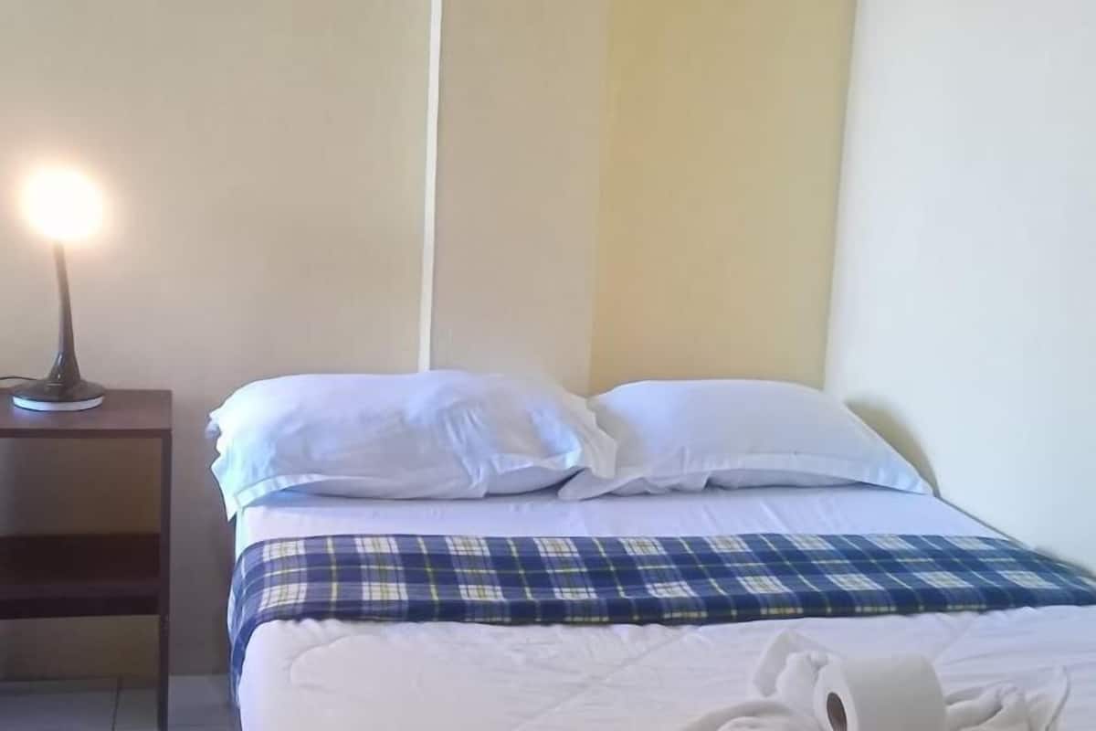 Bureau, draps fournis