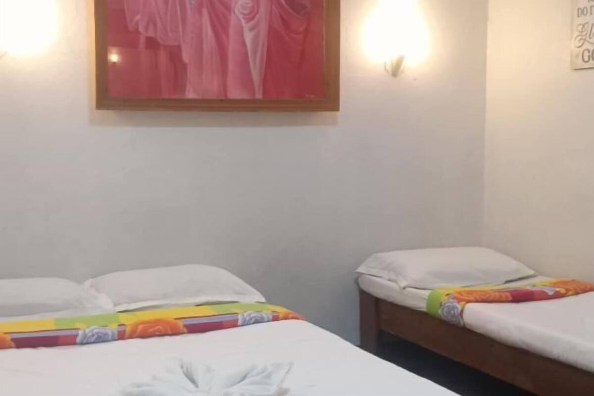 Bureau, draps fournis