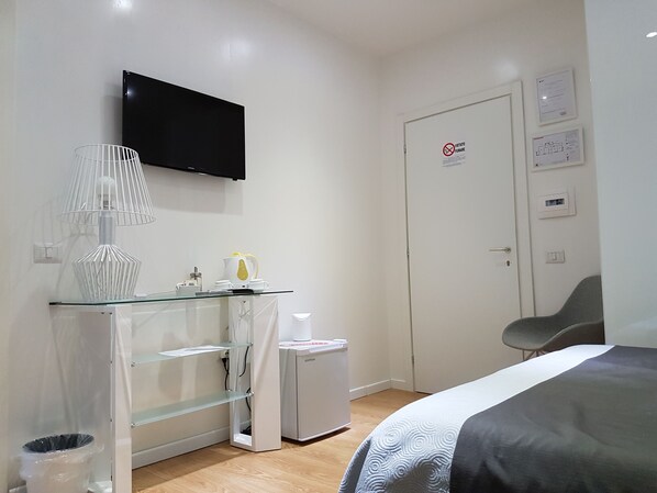 Deluxe-Doppel- oder -Zweibettzimmer (with hydromassage shower)