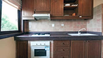 3 Bedrooms Pool Villa | Blackout curtains, cots/infant beds, rollaway beds, free WiFi