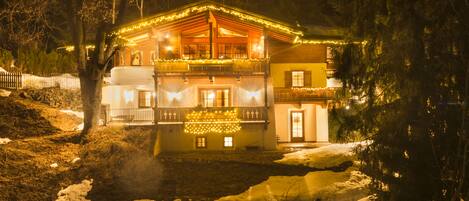 Front of property - evening/night