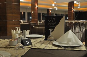 Breakfast, lunch and dinner served - Meva Hotel (Erzincan)