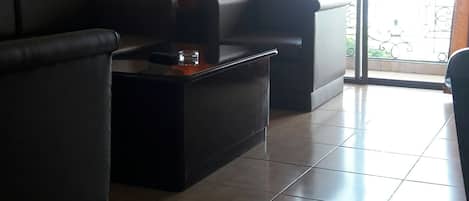 Junior suite | Woonruimte | Televisie