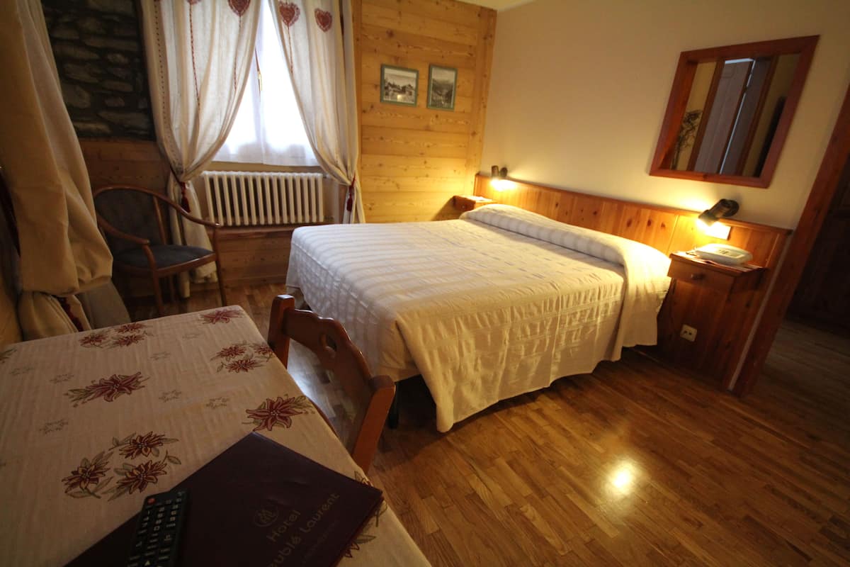 In-room safe, desk, free cots/infant beds, free WiFi