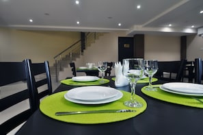 Breakfast, lunch, dinner served; Modern European cuisine - Green Panorama (Tbilisi)