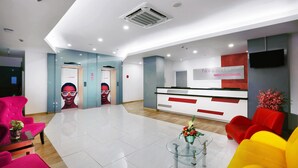 Interior entrance - favehotel Olo - Padang (Padang)