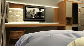 Minibar, in-room safe, desk, free cots/infant beds