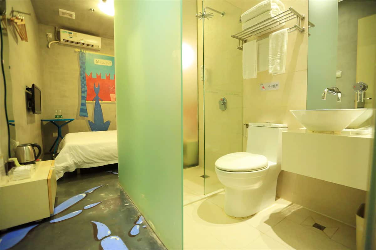 Design Double Room, 1 Queen Bed, Ensuite